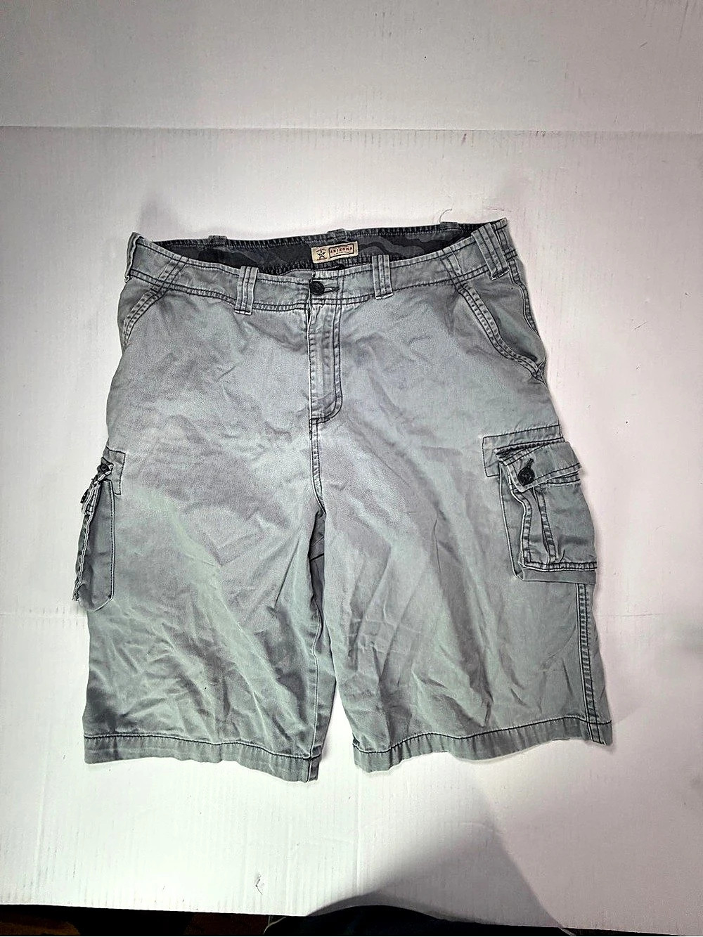 Vintage 90’s Arizona Men's Cargo Shorts Gray Waist 30